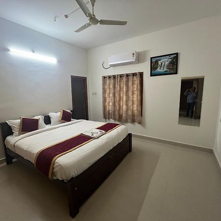 Nanda Mohan Homestay- Luxuries Ac Apartment Close To Alipiri Foothills-Kapila Teertham And Iskcon Temple Тирупати Экстерьер фото