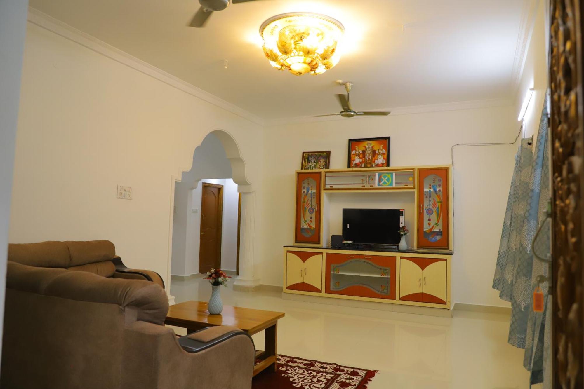 Nanda Mohan Homestay- Luxuries Ac Apartment Close To Alipiri Foothills-Kapila Teertham And Iskcon Temple Тирупати Экстерьер фото